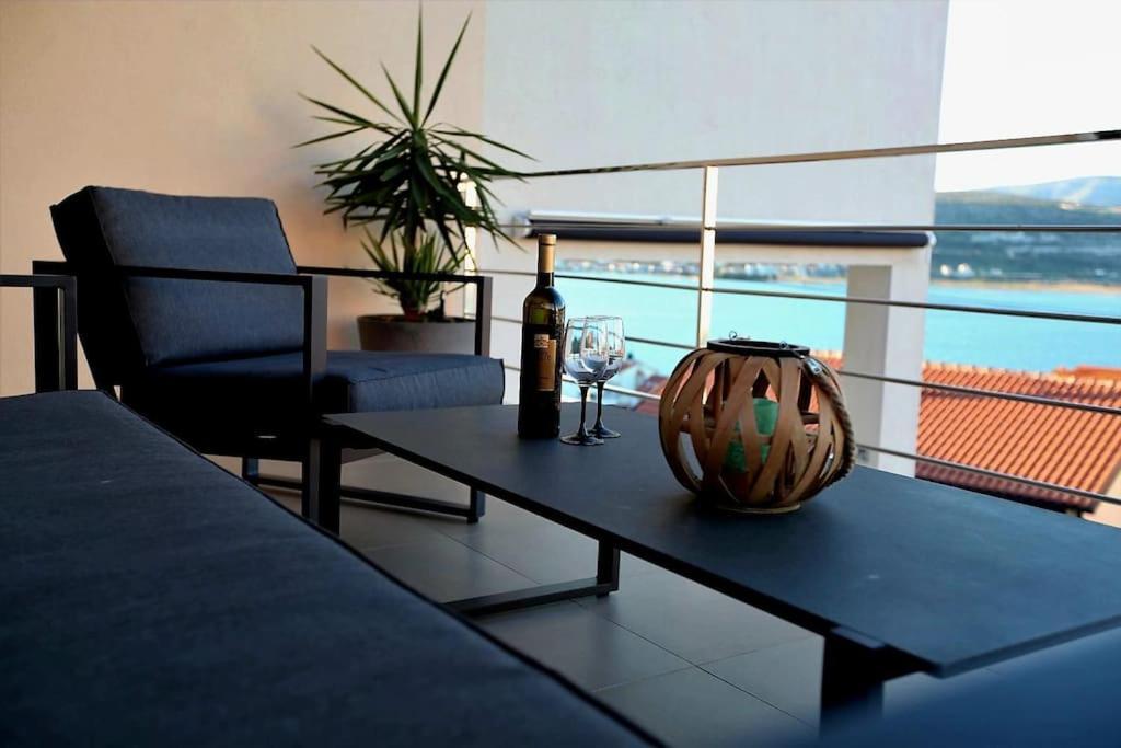 Luxury Villa Lana Apt, Seaview Terrace, Large Outdoor Space, Bbq Trogir Exterior photo