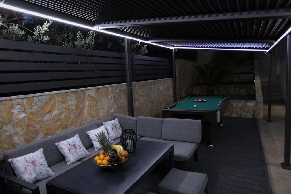 Luxury Villa Lana Apt, Seaview Terrace, Large Outdoor Space, Bbq Trogir Exterior photo