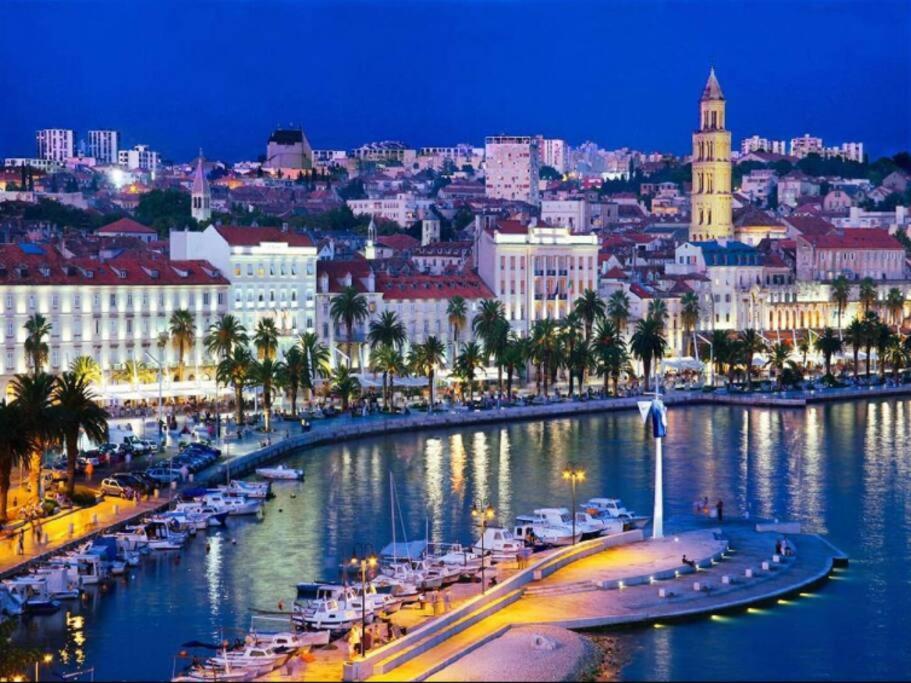 Luxury Villa Lana Apt, Seaview Terrace, Large Outdoor Space, Bbq Trogir Exterior photo