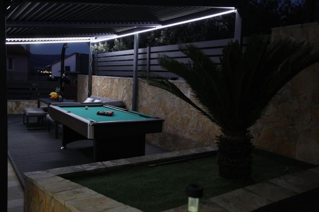 Luxury Villa Lana Apt, Seaview Terrace, Large Outdoor Space, Bbq Trogir Exterior photo
