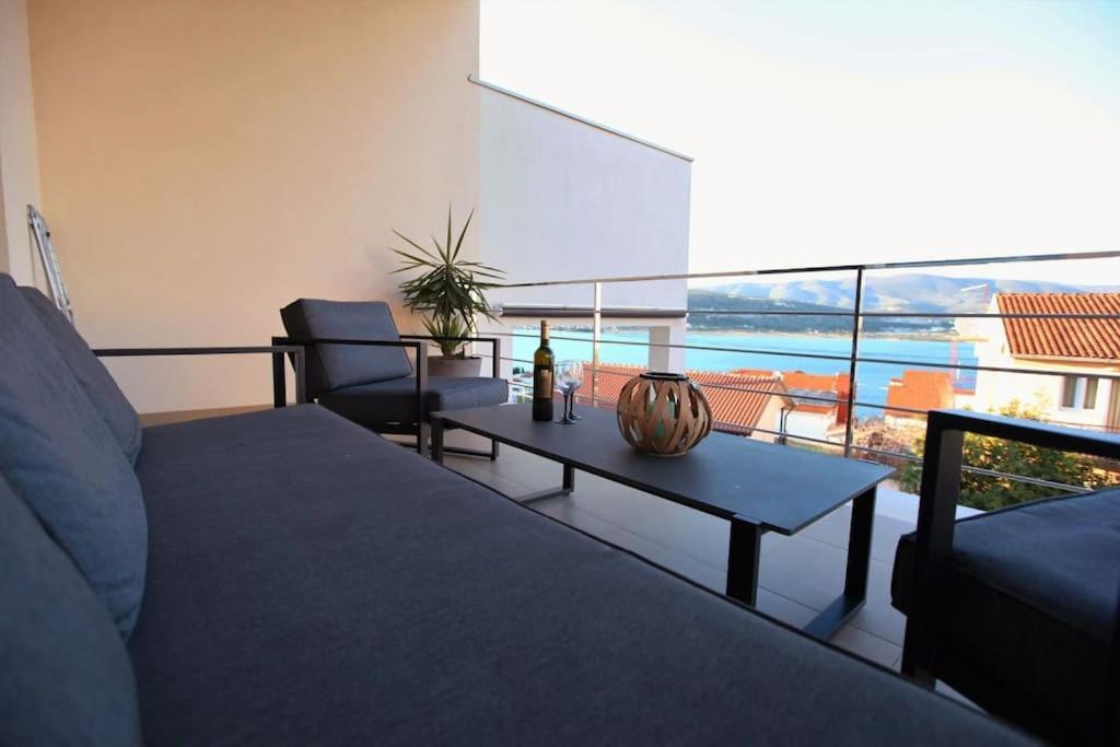 Luxury Villa Lana Apt, Seaview Terrace, Large Outdoor Space, Bbq Trogir Exterior photo